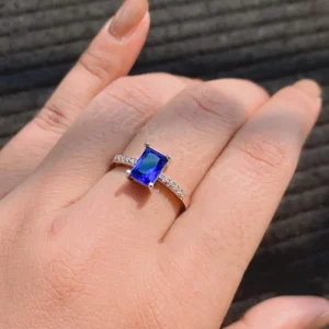 Chowtushkoni Dyuti Women's Ring